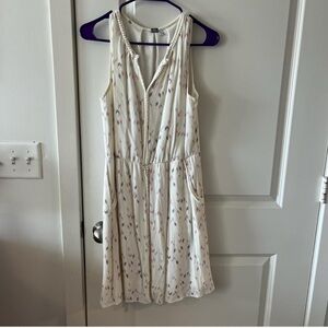 Elegant Cream Sleeveless Dress